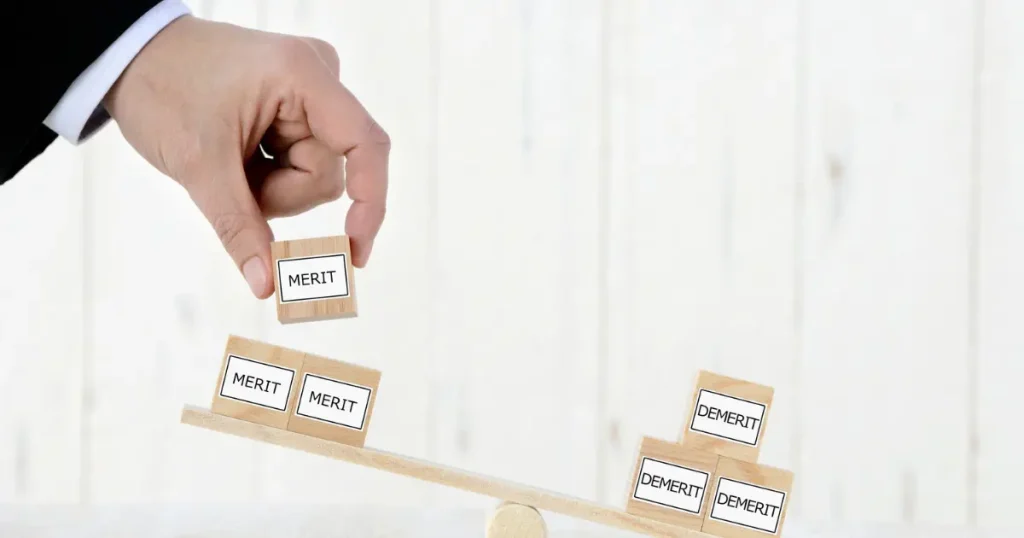 電動昇降デスクのメリットとデメリットを比較した在宅ワーク用デスク環境