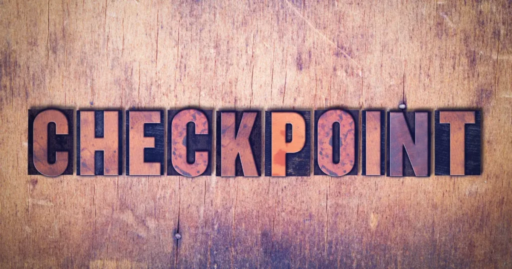 姿勢やモニター距離など、改善しない場合に見直すべきポイントを示すチェックリストのイメージ