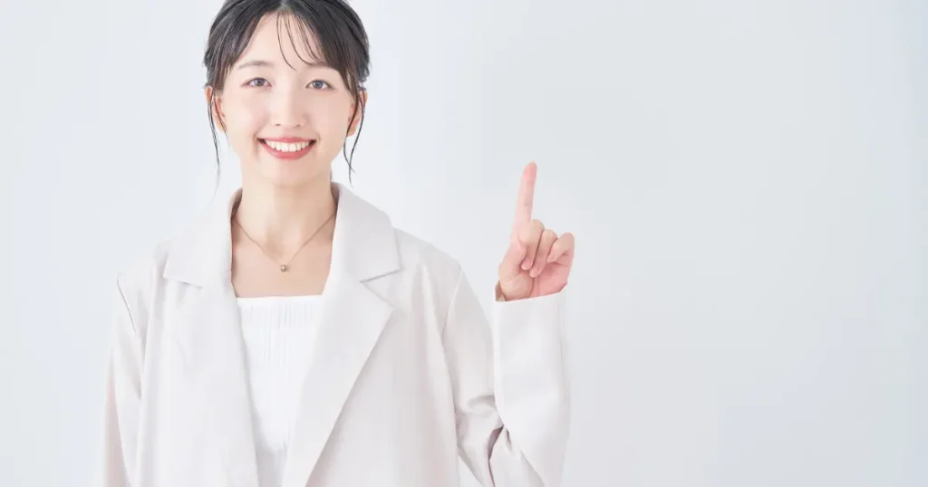 モニターライトの正しい取り付け位置と角度調整を説明する図解｜画面に光が当たらない設置方法