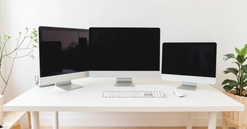 在宅ワーク向けおすすめモニターのデスクセットアップ例